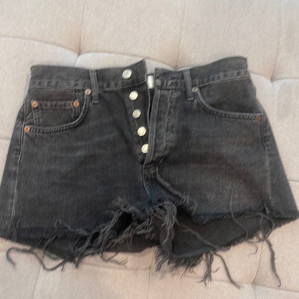 Like new AGOLDE Parker cut off shorts